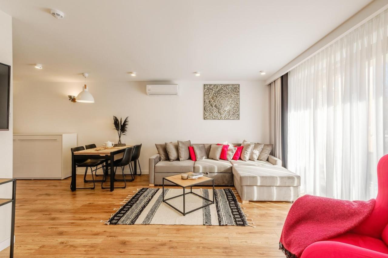 Rezydencja Ornak 5 - Stylowe Apartamenty Z Balkonami I Jacuzzi, 5 Min Pieszo Do Krupowek, Izby Podhalanskie Zakopane Luaran gambar