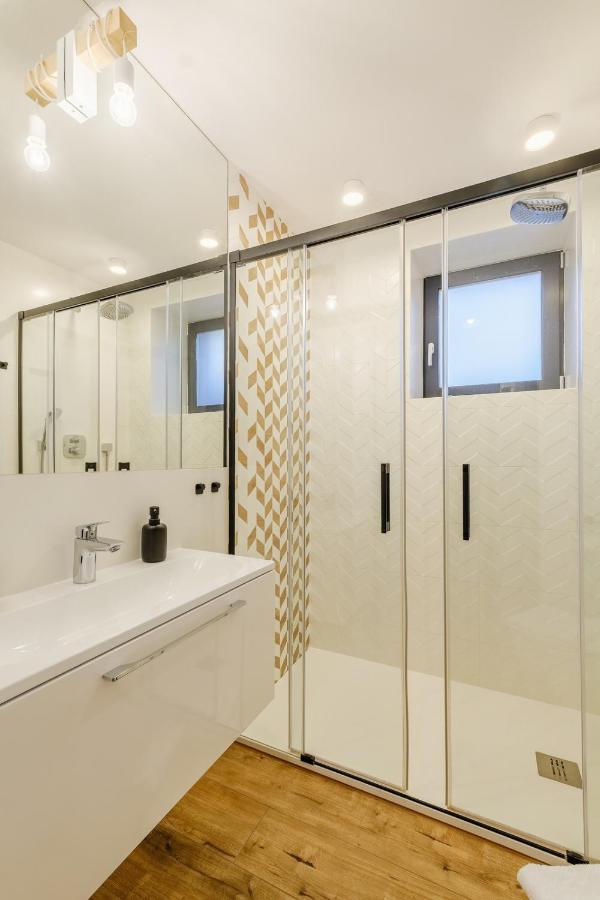 Rezydencja Ornak 5 - Stylowe Apartamenty Z Balkonami I Jacuzzi, 5 Min Pieszo Do Krupowek, Izby Podhalanskie Zakopane Luaran gambar