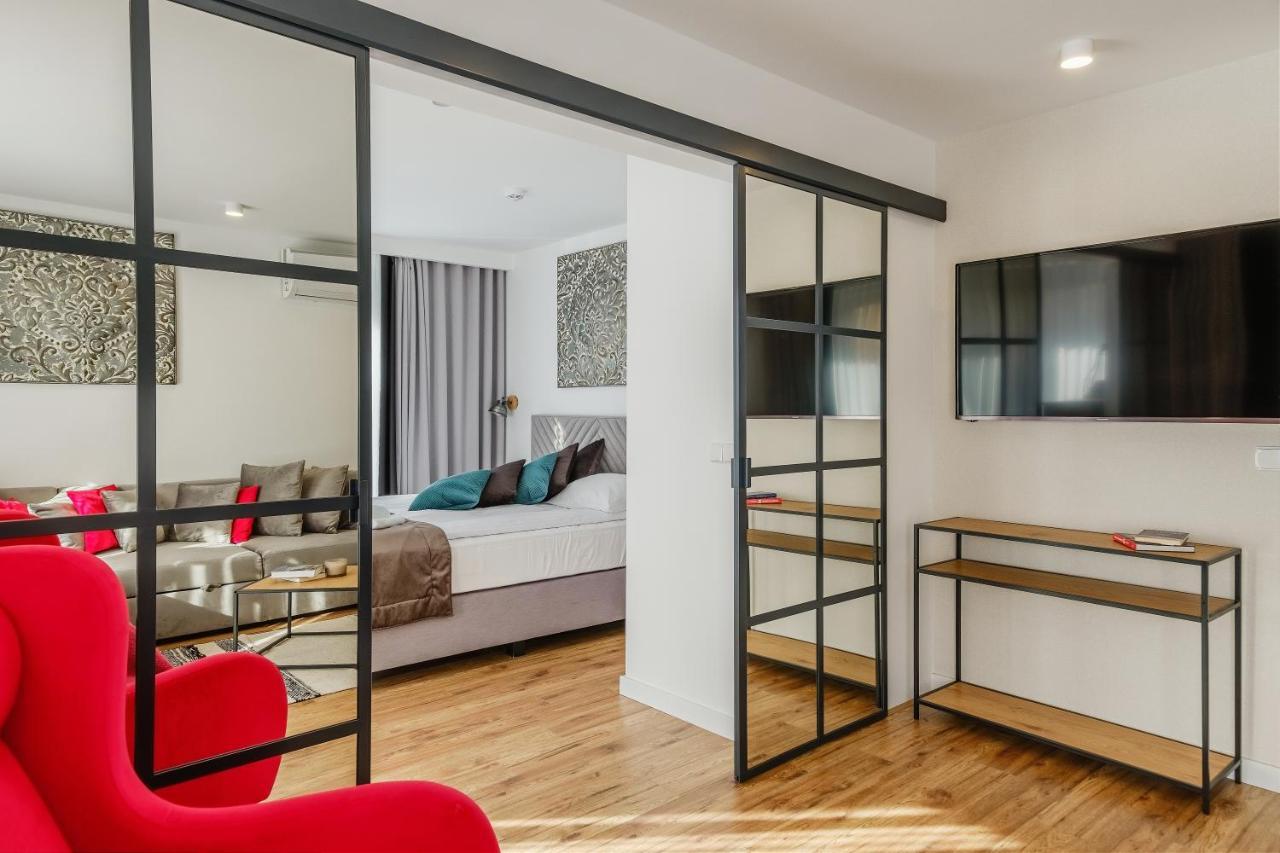 Rezydencja Ornak 5 - Stylowe Apartamenty Z Balkonami I Jacuzzi, 5 Min Pieszo Do Krupowek, Izby Podhalanskie Zakopane Luaran gambar