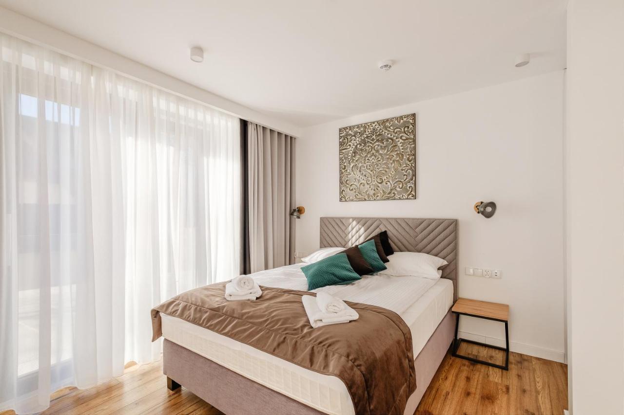 Rezydencja Ornak 5 - Stylowe Apartamenty Z Balkonami I Jacuzzi, 5 Min Pieszo Do Krupowek, Izby Podhalanskie Zakopane Luaran gambar