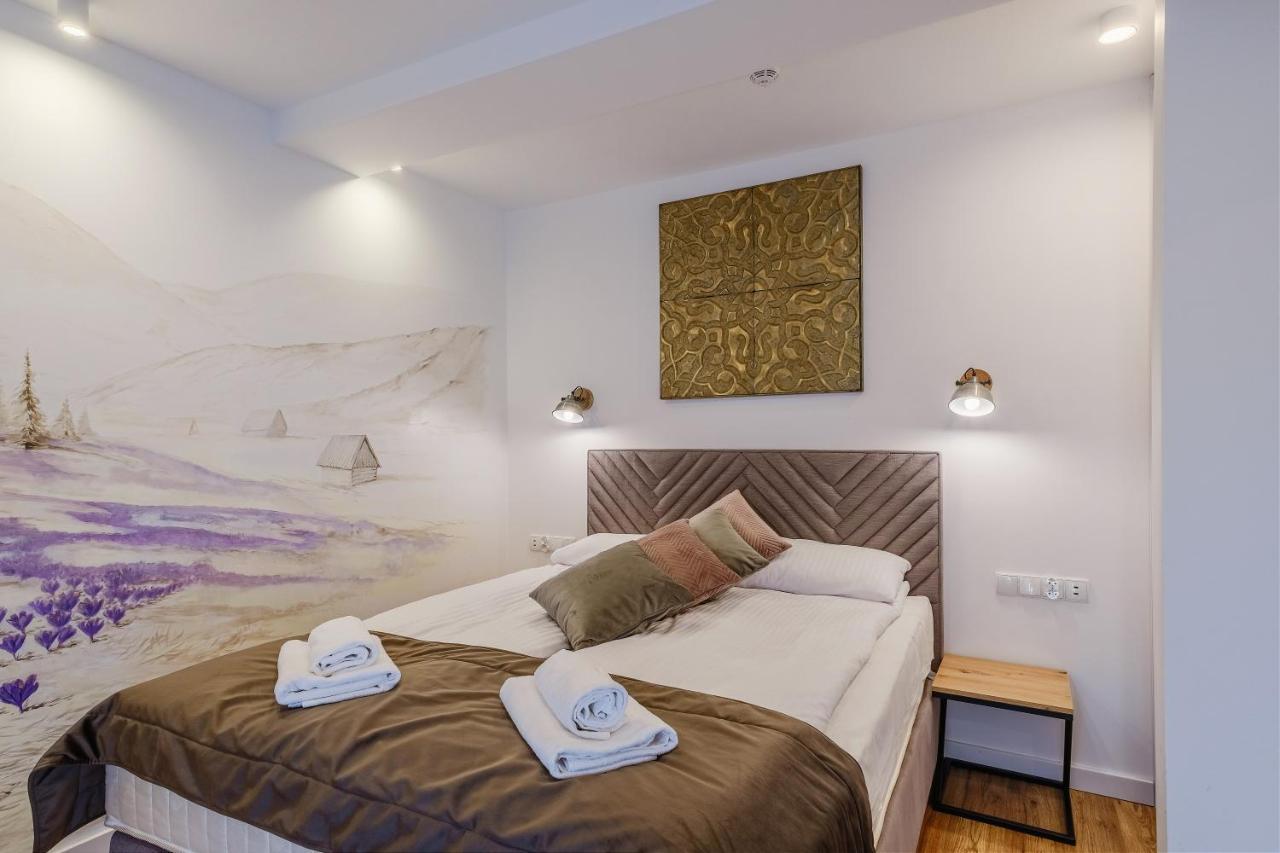 Rezydencja Ornak 5 - Stylowe Apartamenty Z Balkonami I Jacuzzi, 5 Min Pieszo Do Krupowek, Izby Podhalanskie Zakopane Luaran gambar
