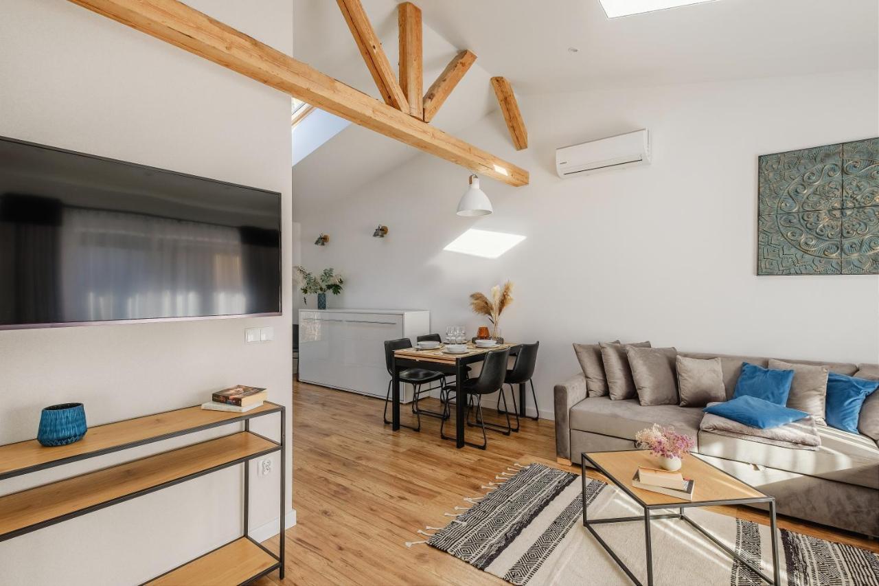 Rezydencja Ornak 5 - Stylowe Apartamenty Z Balkonami I Jacuzzi, 5 Min Pieszo Do Krupowek, Izby Podhalanskie Zakopane Luaran gambar