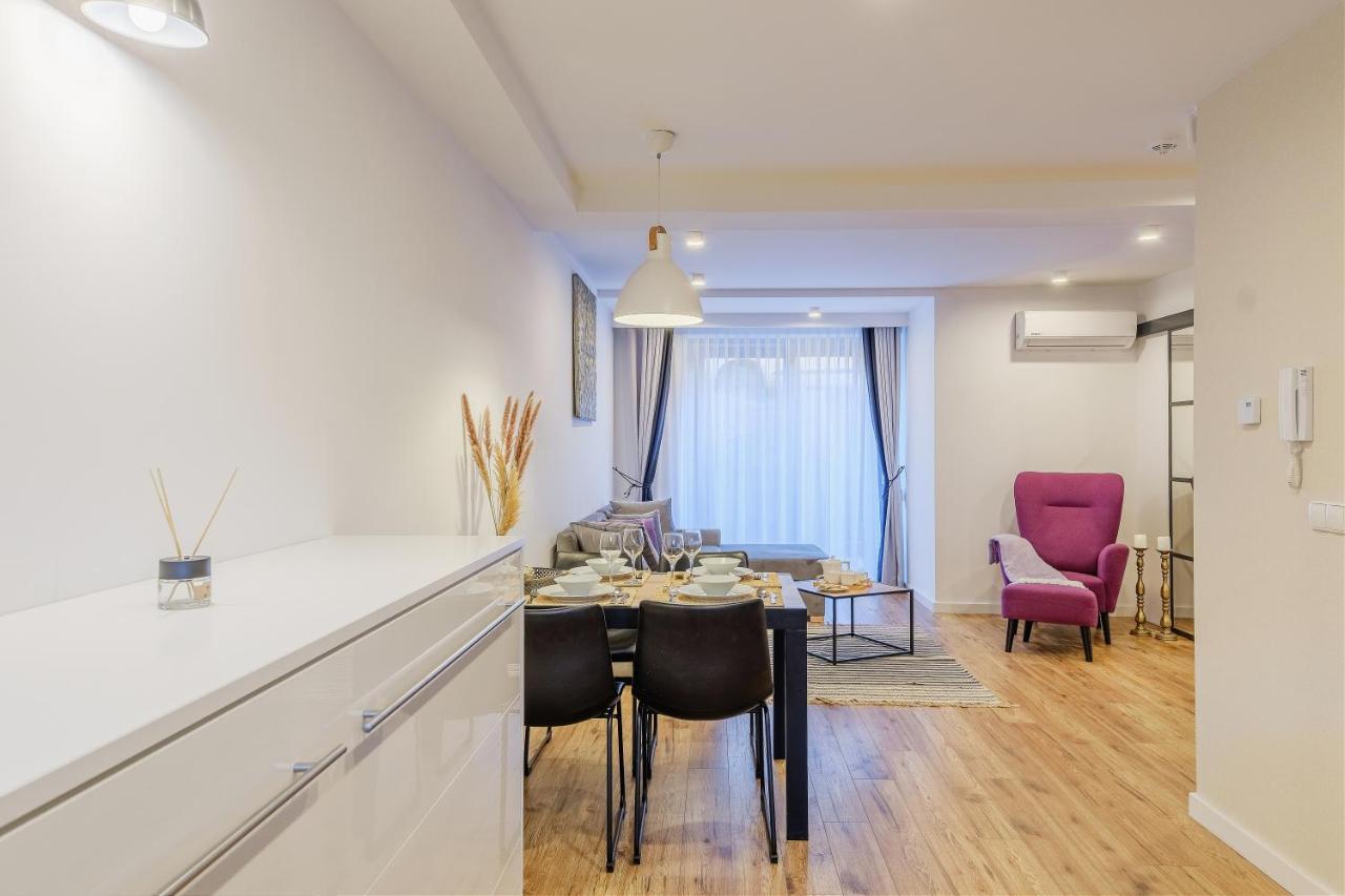 Rezydencja Ornak 5 - Stylowe Apartamenty Z Balkonami I Jacuzzi, 5 Min Pieszo Do Krupowek, Izby Podhalanskie Zakopane Luaran gambar