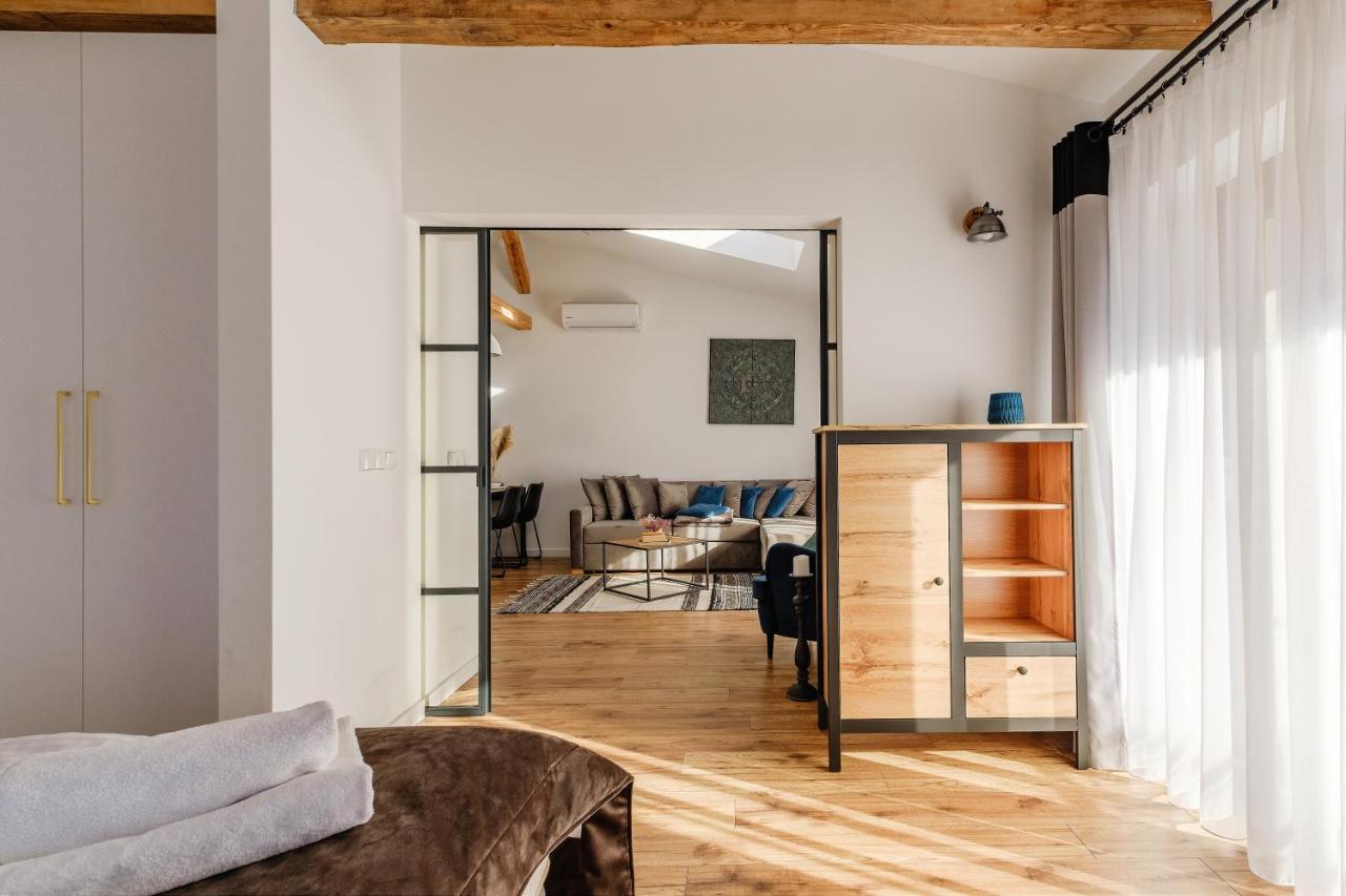 Rezydencja Ornak 5 - Stylowe Apartamenty Z Balkonami I Jacuzzi, 5 Min Pieszo Do Krupowek, Izby Podhalanskie Zakopane Luaran gambar