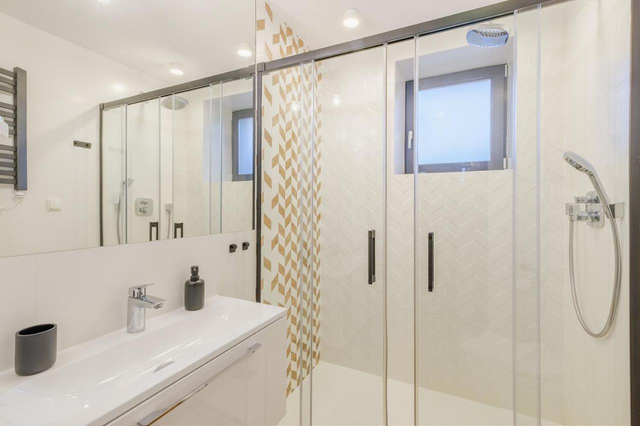 Rezydencja Ornak 5 - Stylowe Apartamenty Z Balkonami I Jacuzzi, 5 Min Pieszo Do Krupowek, Izby Podhalanskie Zakopane Luaran gambar